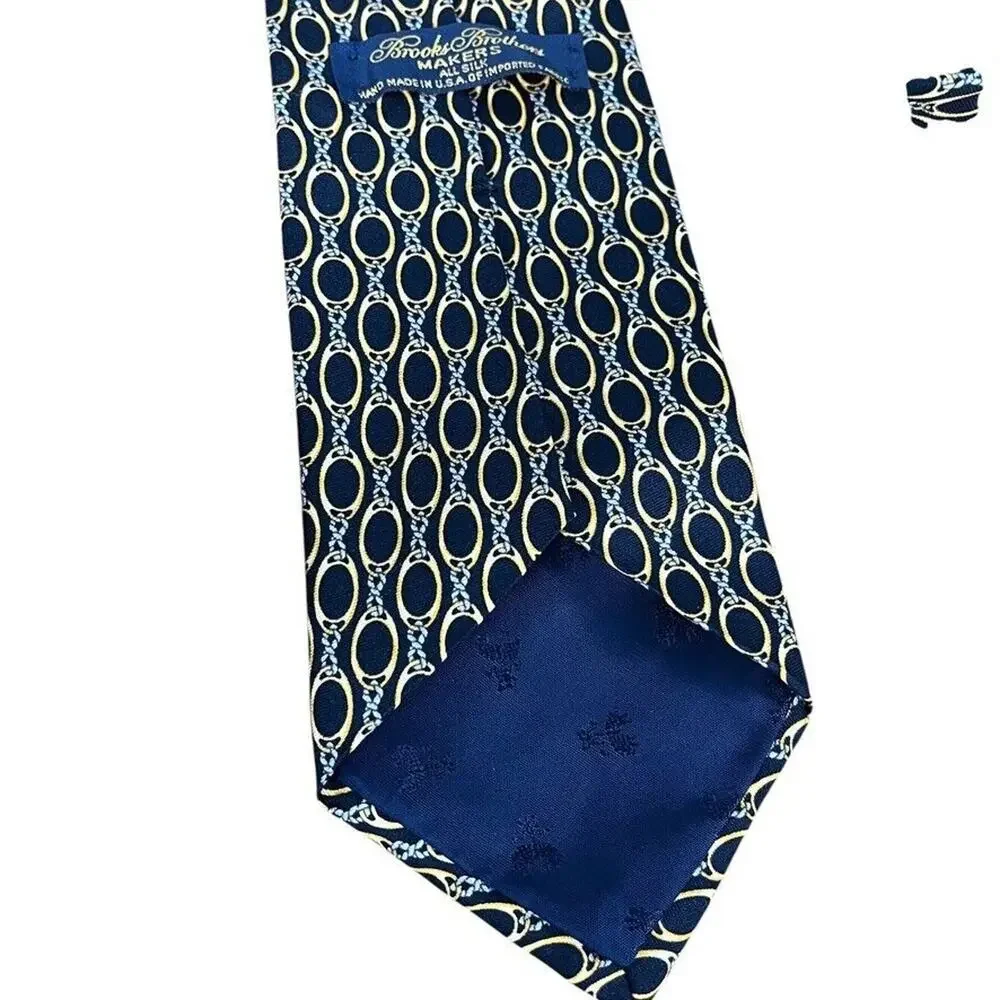 Brooks Brothers Makers Mens All Silk Chain Print Black Gold Neck Tie Necktie 3.5